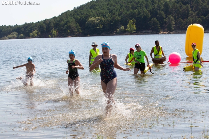 Travesía a nado en el Embalse de la Cuerda