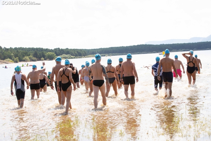 Travesía a nado en el Embalse de la Cuerda