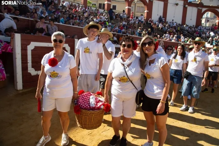 Viernes de Toros 2025 matinal plaza