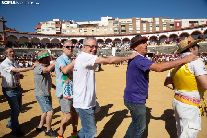 Viernes de Toros 2025 matinal plaza