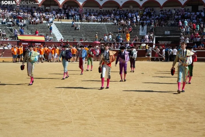 Viernes de Toros 2025 matinal plaza