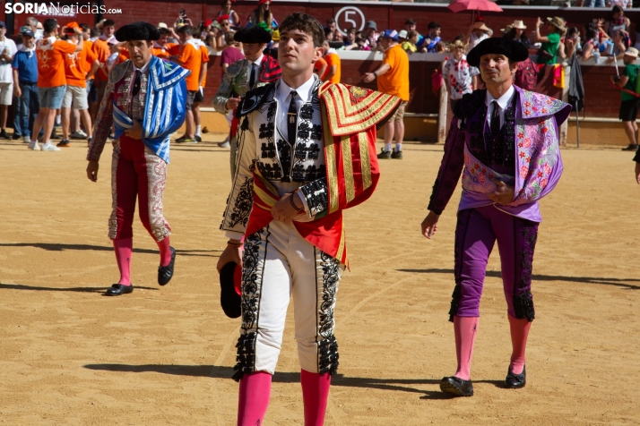 Viernes de Toros 2025 matinal plaza