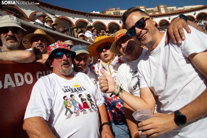 Viernes de Toros 2025 matinal plaza