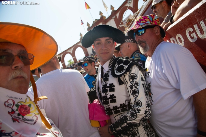 Viernes de Toros 2025 matinal plaza