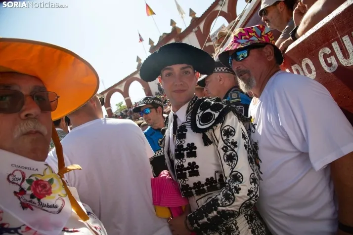 Viernes de Toros 2025 matinal plaza