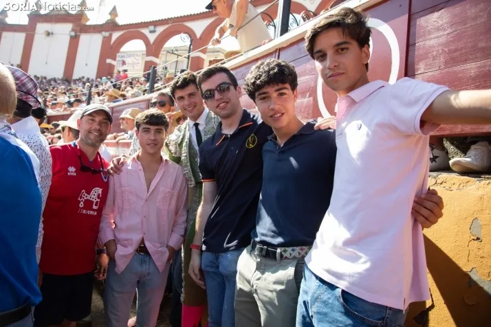 Viernes de Toros 2025 matinal plaza