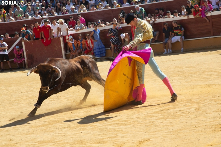 Viernes de Toros 2025 matinal plaza