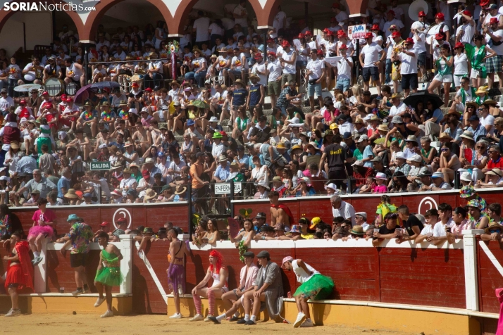 Viernes de Toros 2025 matinal plaza