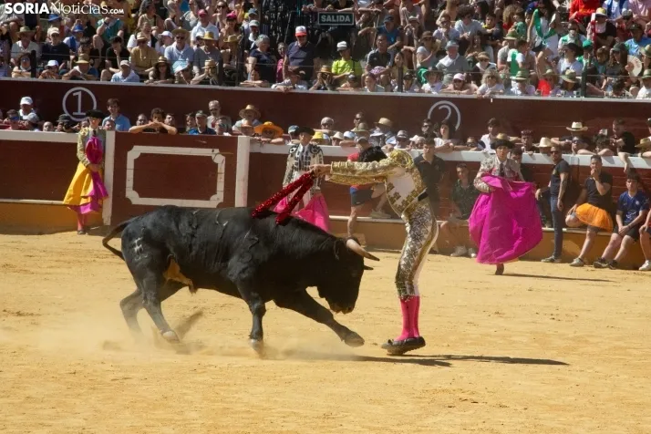 Viernes de Toros 2025 matinal plaza