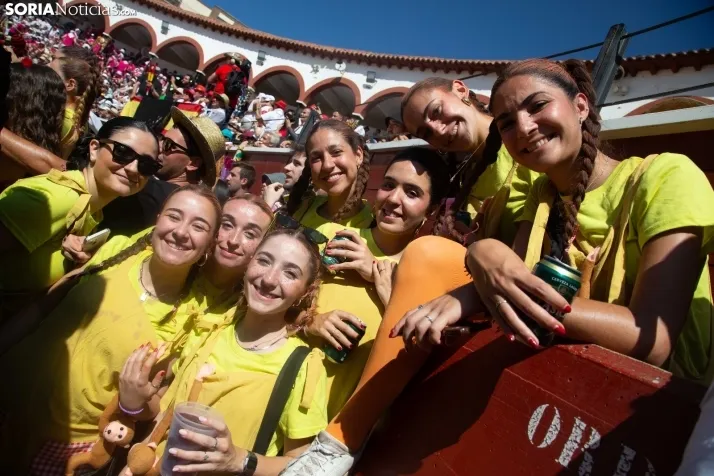 Viernes de Toros 2025 matinal plaza