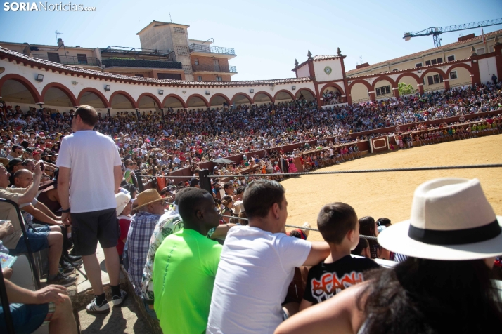 Viernes de Toros 2025 matinal plaza