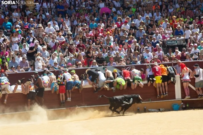 Viernes de Toros 2025 matinal plaza