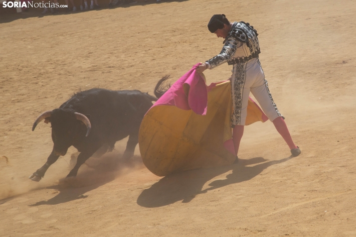 Viernes de Toros 2025 matinal plaza