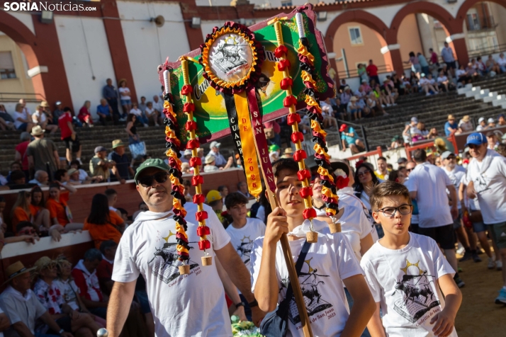 Viernes de Toros 2025 matinal plaza