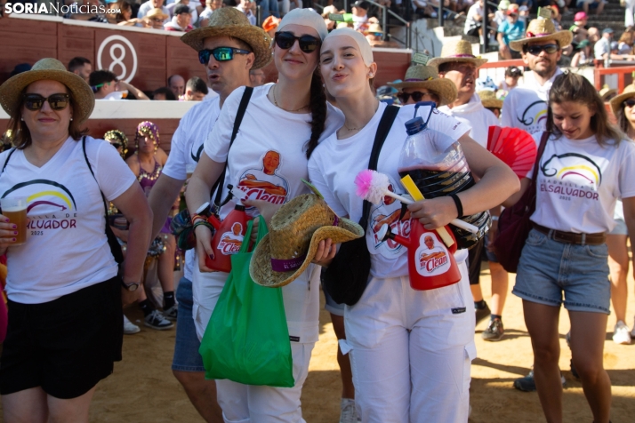 Viernes de Toros 2025 matinal plaza