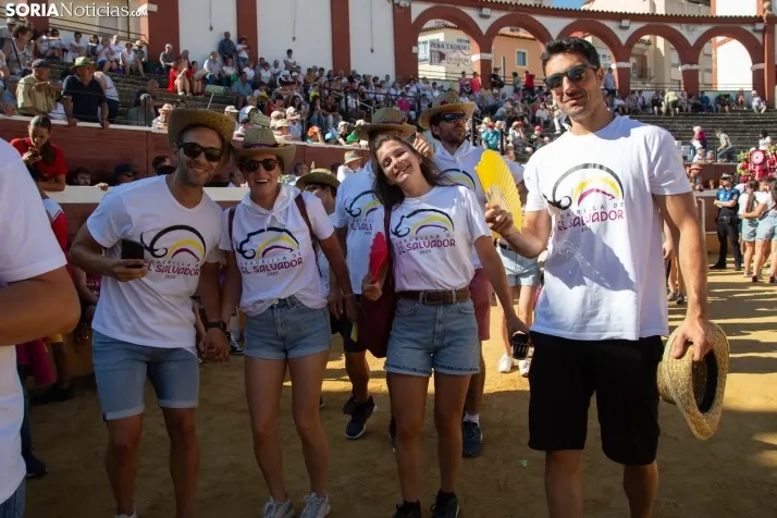 Viernes de Toros 2025 matinal plaza
