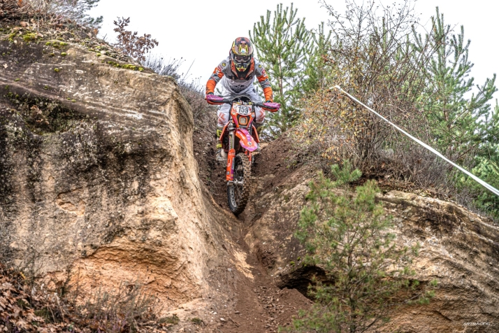 Los pilotos sorianos dan el callo en el Campeonato de España de Hard Enduro de Fuentetoba