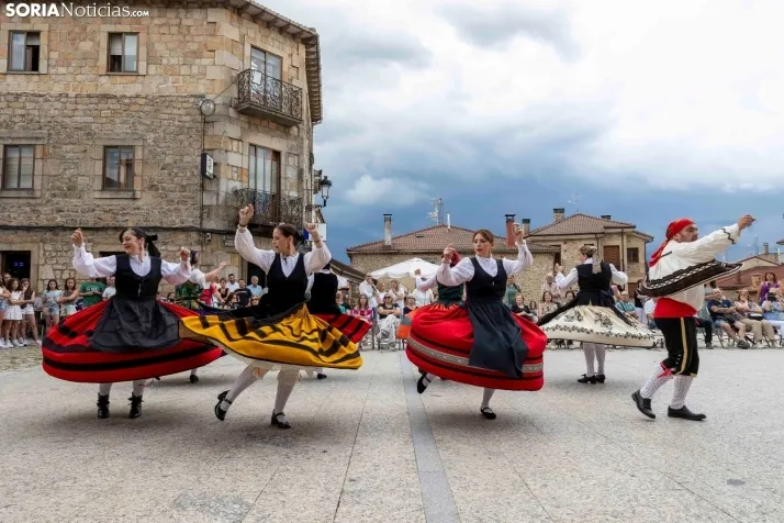 IX Certamen de Folklore de Duruelo de la Sierra./ Viksar Fotografía