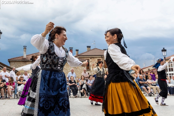 IX Certamen de Folklore de Duruelo de la Sierra./ Viksar Fotografía
