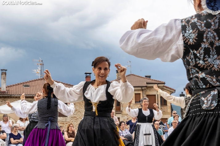 IX Certamen de Folklore de Duruelo de la Sierra./ Viksar Fotografía
