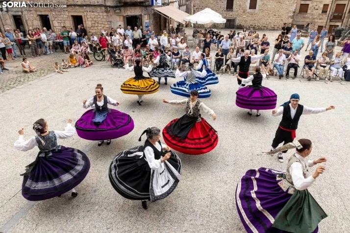 IX Certamen de Folklore de Duruelo de la Sierra./ Viksar Fotografía