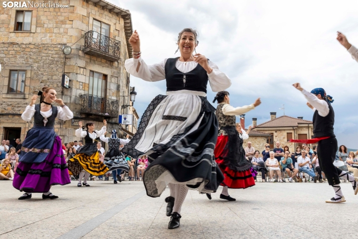 IX Certamen de Folklore de Duruelo de la Sierra./ Viksar Fotografía