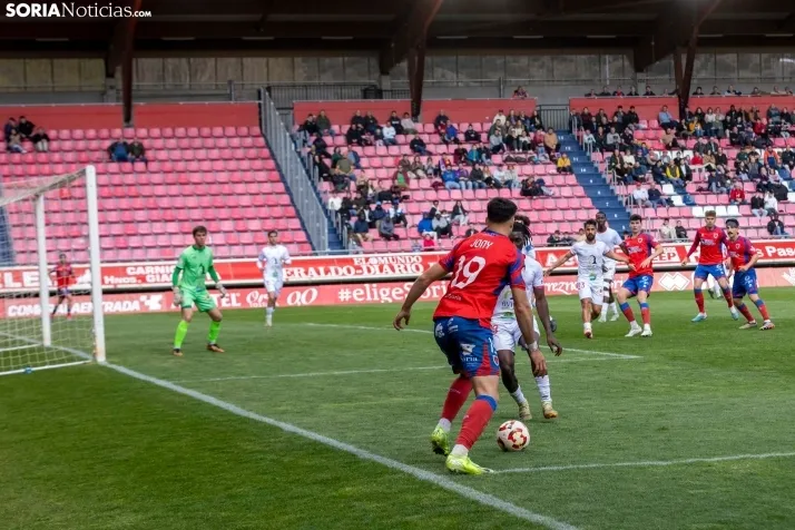 Numancia vs Real Ávila./ Viksar Fotografía