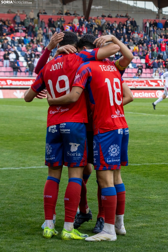 Numancia vs Real Ávila./ Viksar Fotografía