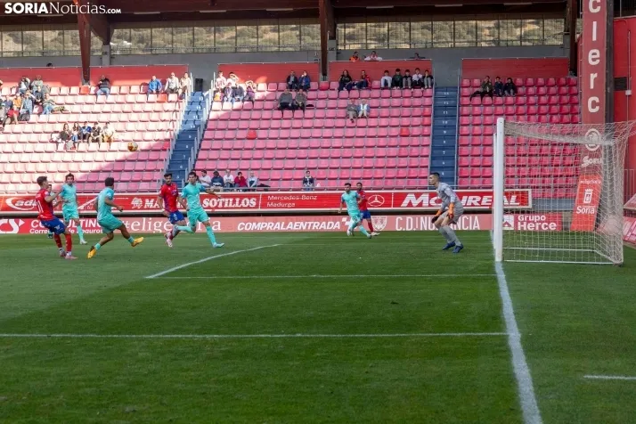 Numancia vs Sámano./ Viksar Fotografía