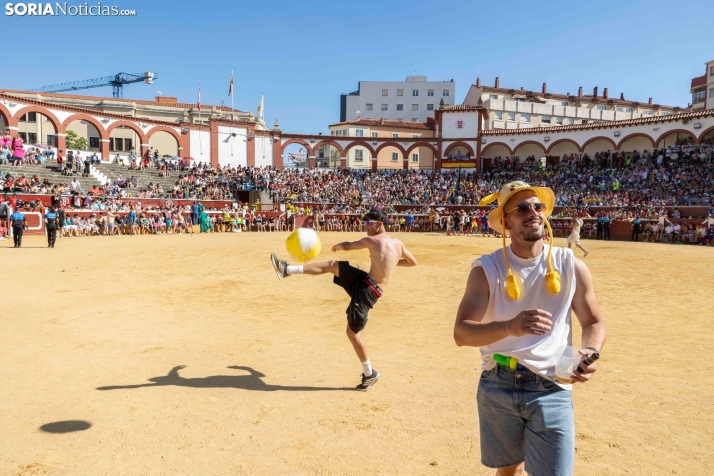Tarde novilleril del Viernes de Toros 2025. Viksar Fotografía