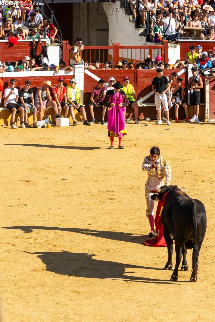 Tarde novilleril del Viernes de Toros 2025. Viksar Fotografía