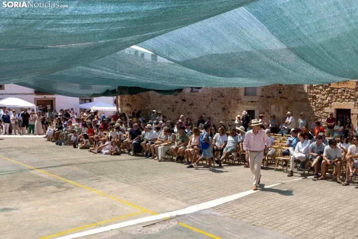 Fotos: El Royo viaja al pasado con sus Jornadas de los Indianos