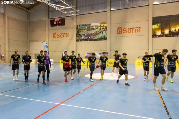 Balomano: BM Soria vs Club Cisne./ Viksar Fotografía