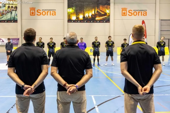 Balomano: BM Soria vs Club Cisne./ Viksar Fotografía