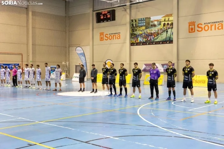 Balomano: BM Soria vs Club Cisne./ Viksar Fotografía