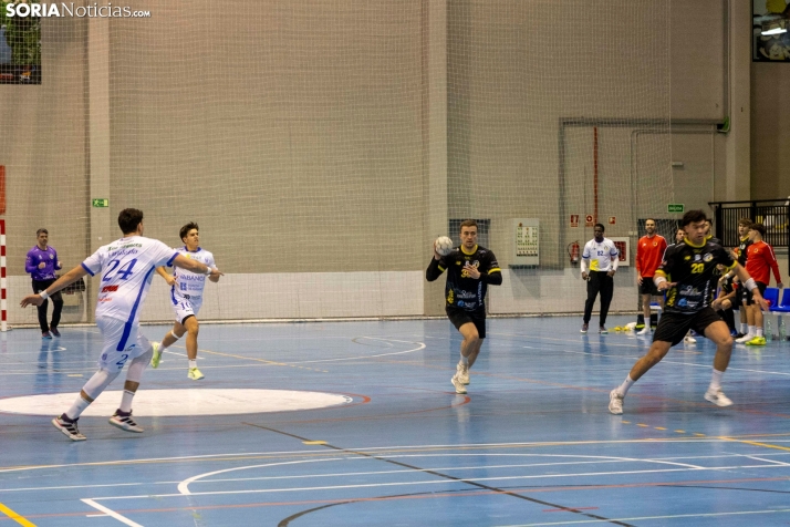 Balomano: BM Soria vs Club Cisne./ Viksar Fotografía
