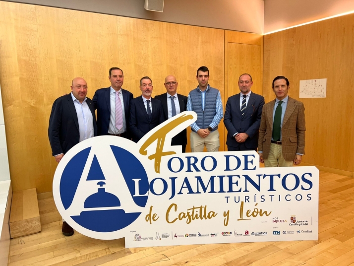 ASOHTUR impulsa la digitalizaci&oacute;n tur&iacute;stica en el I Foro de Alojamientos de CyL