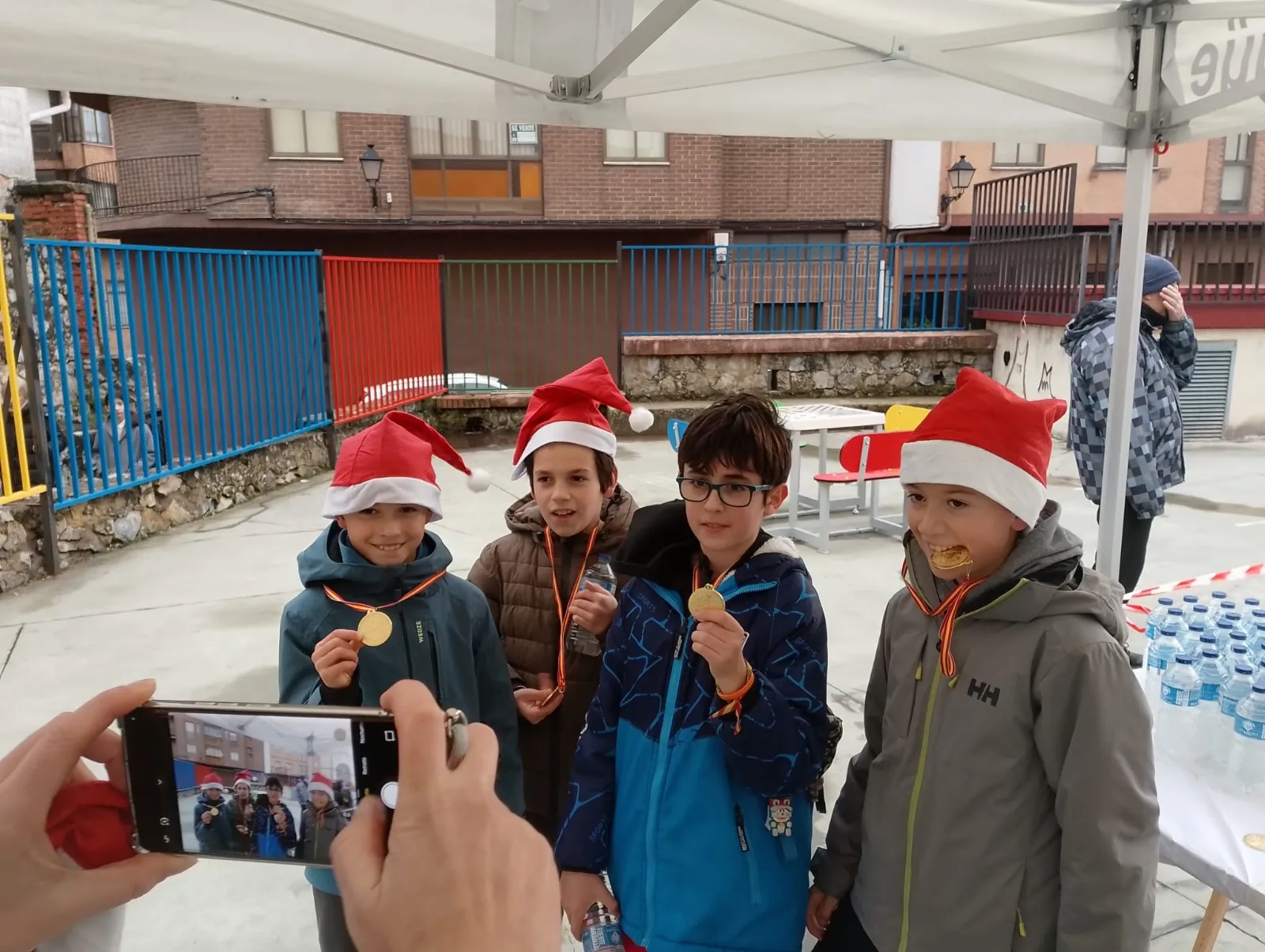 Foto 2 - San Leonardo celebra una nueva edici&oacute;n de su Marcha Solidaria y recauda 2.600 euros para Autismo-Soria 