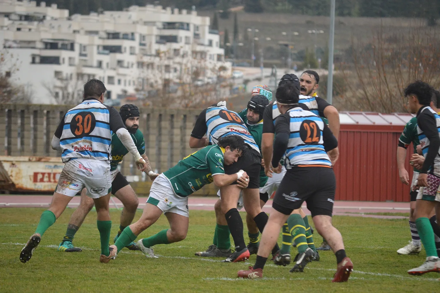 Foto 2 - El Ingenieros de Soria masculino logra su primera victoria y el femenino cae ante el l&iacute;der