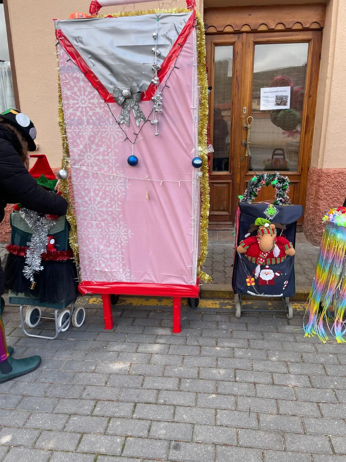 Foto 7 - &iquest;Cu&aacute;l es el carrito de la compra m&aacute;s original? Este pueblo de Soria tira de imaginaci&oacute;n para buscar el suyo