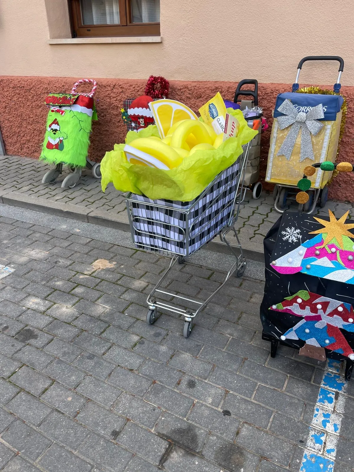 Foto 10 - &iquest;Cu&aacute;l es el carrito de la compra m&aacute;s original? Este pueblo de Soria tira de imaginaci&oacute;n para buscar el suyo
