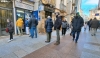Imagen de una cola formada esta mañana frente a la administración 1 de lotería en la capital soriana. /PC