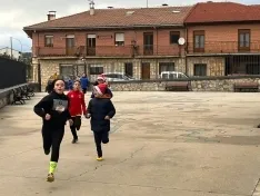 Foto 8 - San Leonardo celebra una nueva edici&oacute;n de su Marcha Solidaria y recauda 2.600 euros para Autismo-Soria 