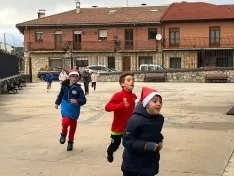 Foto 6 - San Leonardo celebra una nueva edici&oacute;n de su Marcha Solidaria y recauda 2.600 euros para Autismo-Soria 