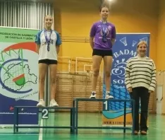 Foto 3 - El futuro y la veteran&iacute;a del b&aacute;dminton soriano triunfan simult&aacute;neamente en Soria y Madrid