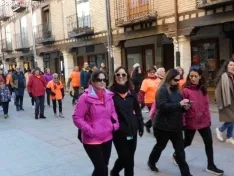 Foto 20 - Galer&iacute;a y cr&oacute;nica | El Burgo se viste de naranja para luchar contra el c&aacute;ncer
