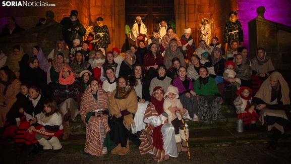 Fotos: Vinuesa vuelve a dar vida a uno de los belenes vivientes más espectaculares de la provincia