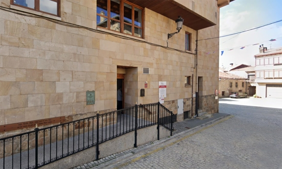 Duruelo expone al público el proyecto Casas del Silencio en suelo rústico