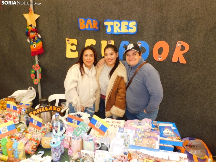 En im&aacute;genes: El esp&iacute;ritu navide&ntilde;o se apodera de Almaz&aacute;n con un mercadillo, concier