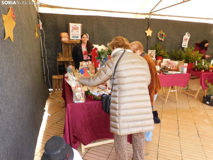 En im&aacute;genes: El esp&iacute;ritu navide&ntilde;o se apodera de Almaz&aacute;n con un mercadillo, concier